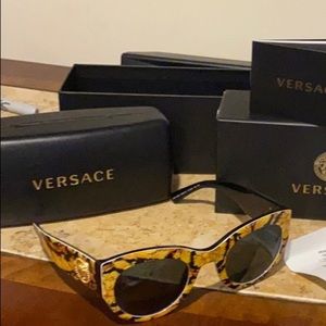 Versace Barocco Print Sunglasses